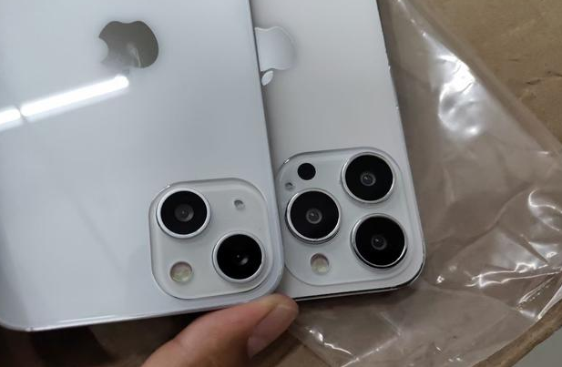 渝中苹果手机维修分享iPhone 13‌机模长什么样 
